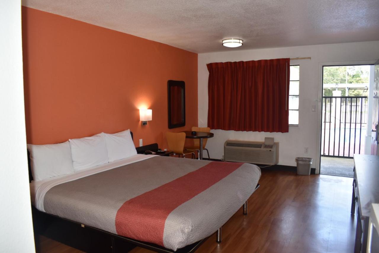 Motel 6 Lake Charles, La Exterior photo
